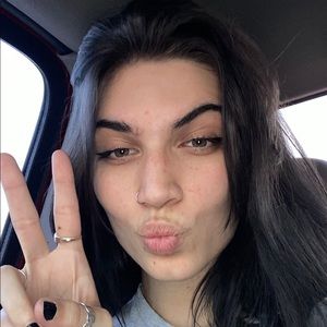 Meet your Posher, Noelle